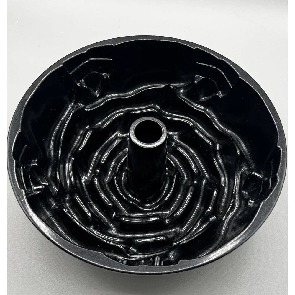 NORDIC WARE 3D Rose With Leaves Bundt Cake Mold Pan Nonstick Heavy Cast Aluminum